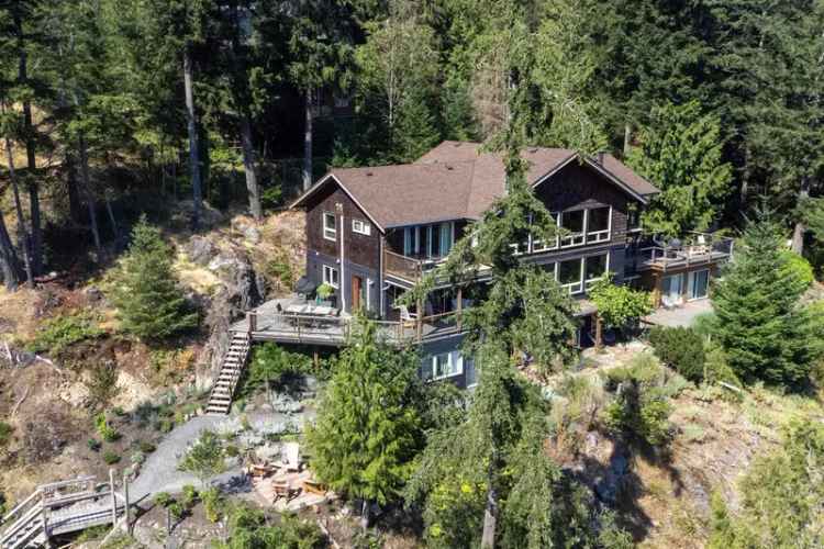 A $2,600,000.00 House with Acreage with 5 bedrooms in Bowen Island, Bowen Island