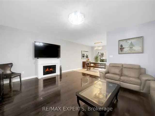 Townhouse For Sale in Vaughan, Ontario