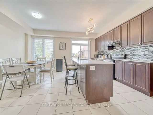 Townhouse For Sale in Brampton, Ontario