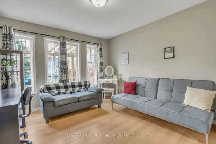 Family Home for Sale in Barrie with Spacious Interiors and Great Features