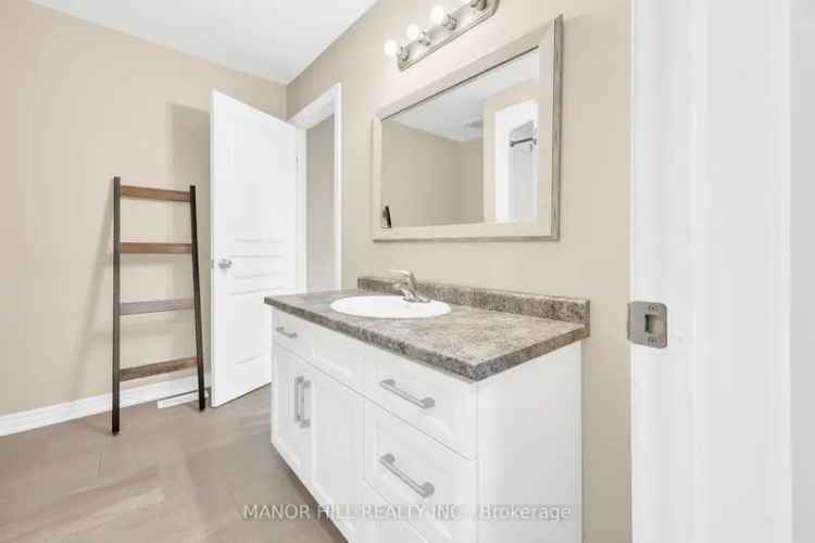 Beautiful Three Bedroom Townhouse In St Catharines