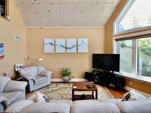 House For Sale in Municipality of Northern Bruce Peninsula, Ontario