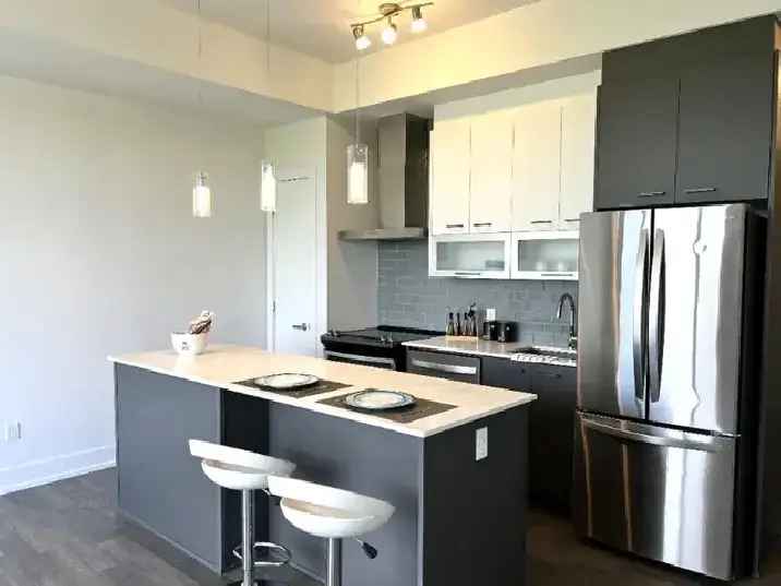 Penthouse Condo at The Marshes Golf Course (Kanata North)