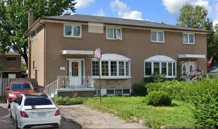 House For Sale in 131, McMurchy Avenue South, Brampton, Ontario