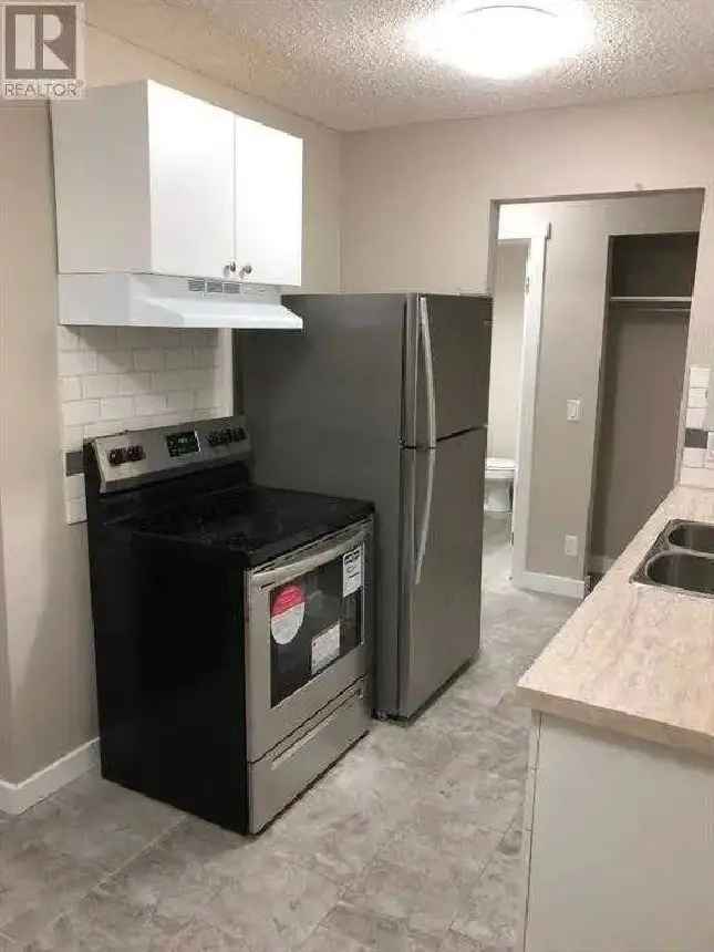 Rent One Bedroom Apartment in Southwood with Modern Features