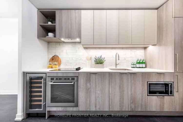 Forest Hill Condo: 1+Study, Modern Kitchen, Amazing Amenities