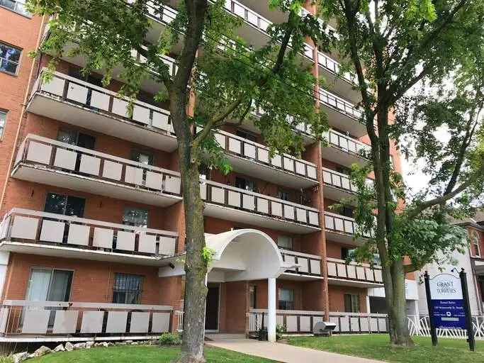 Rent Apartment in Hamilton with 1 and 2 Bedroom Units and Amenities