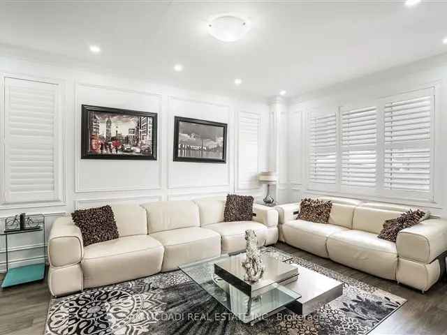 House For Sale in Brampton, Ontario