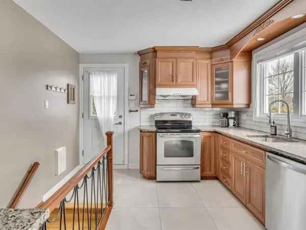Renovated Bungalow for Sale Quebec North Shore Garage Pool Patio