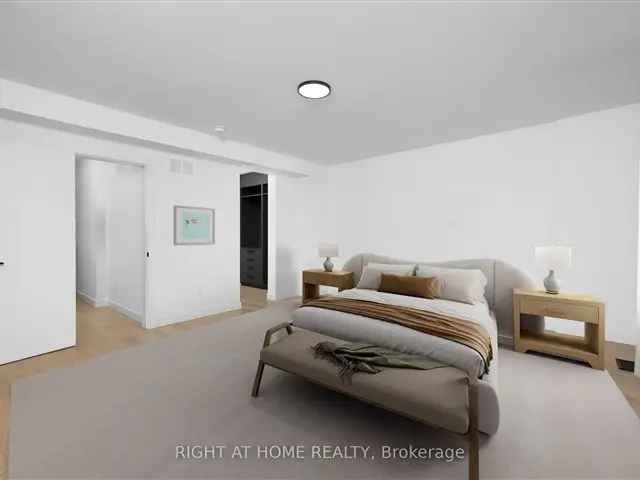 House For Sale in Toronto, Ontario