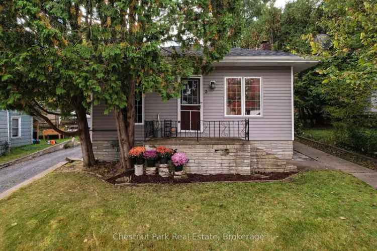 Buy Bungalow in Huntsville with Modern Upgrades and Backyard Space