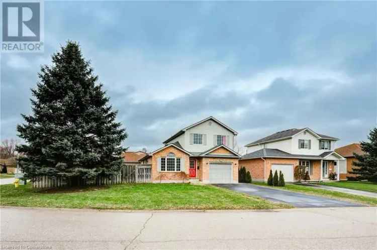 House For Sale in Tillsonburg, Ontario