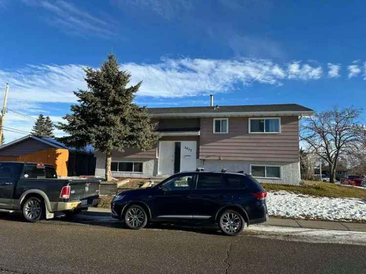 4-Bedroom 2.5-Bath Bi-Level Home with Oversized Garage