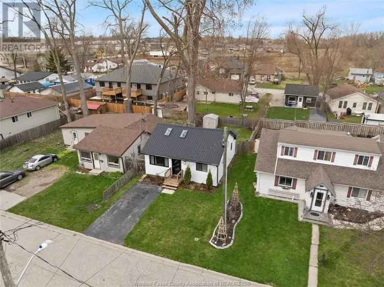 Lake Erie Home: Renovated & Furnished Lakeside Retreat
