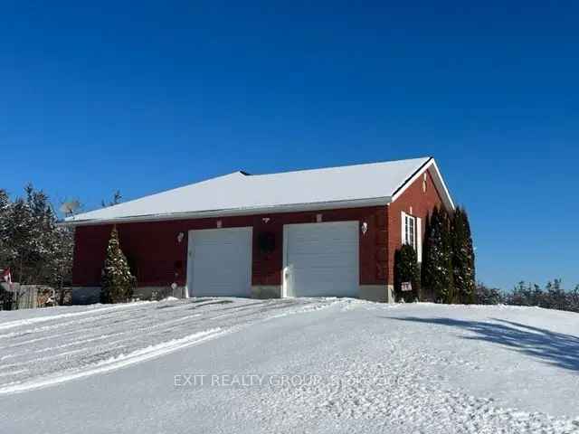 House For Sale in 1047, Lazier Road, Ontario