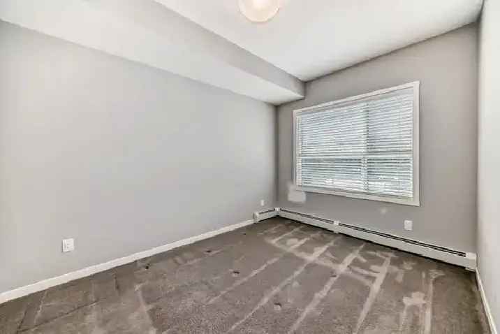 Stylish 2 beds 2 bath with TWO Heated Parking for REN