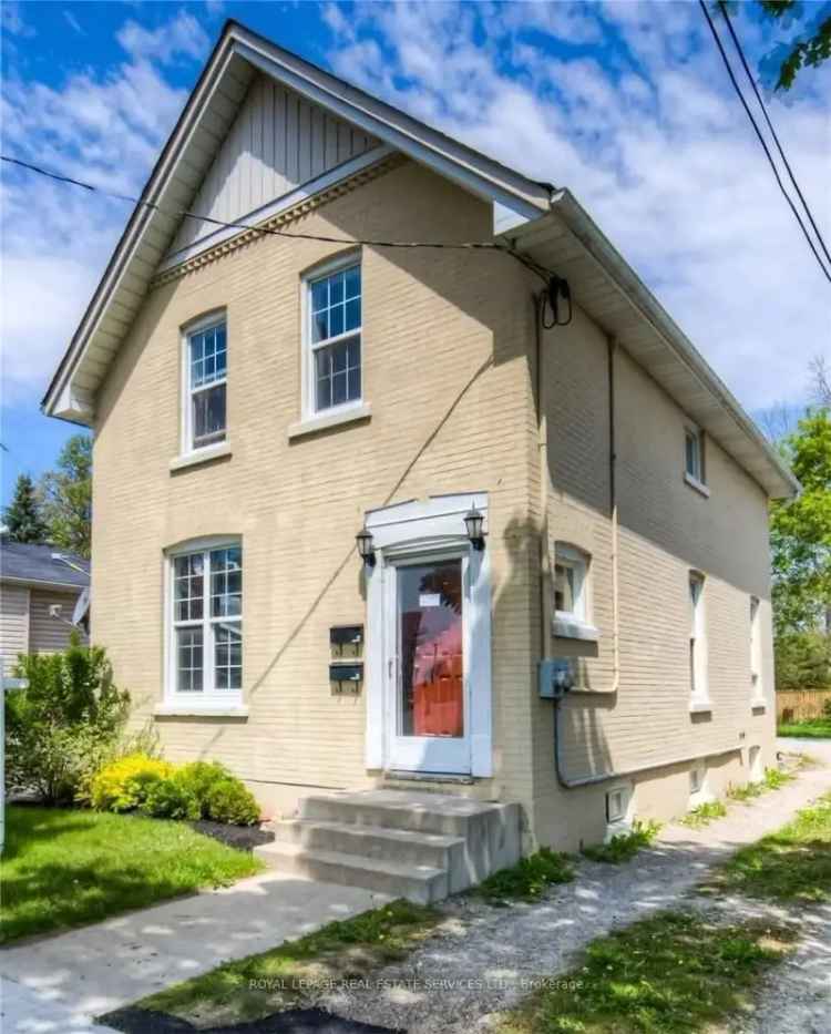 House For Sale in Brantford, Ontario