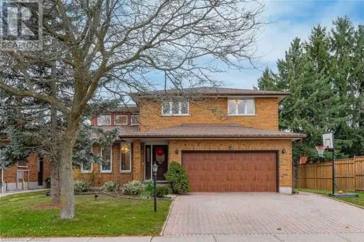 3 3 Bedroom Home with Finished Basement Near UofG