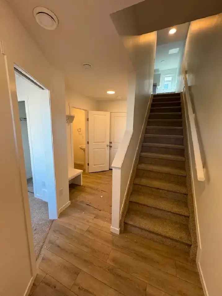 Brand New Townhouse Condo 2 BR 2 Bath Edmonton