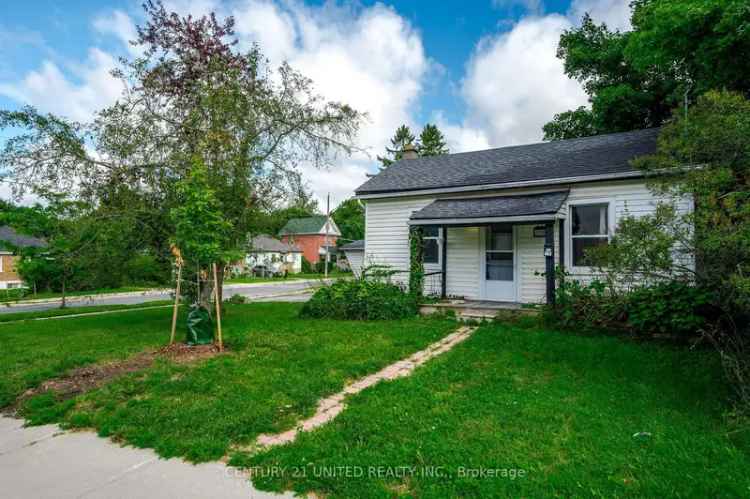 House For Sale in Peterborough, Ontario