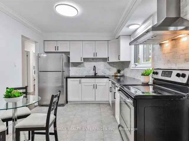 House For Sale in Mississauga, Ontario