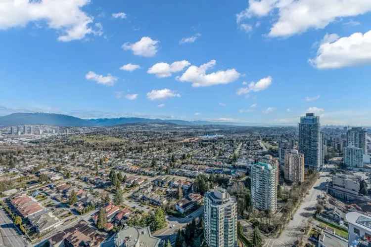 Buy 2 Bedroom Unit in Metrotown with Stunning Views and Modern Amenities