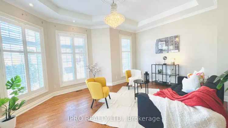 House For Sale in Toronto, Ontario