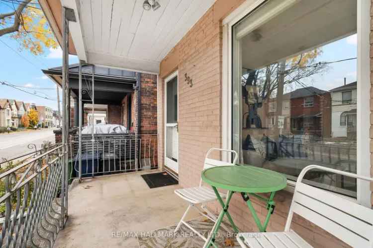 House For Sale in Toronto, Ontario