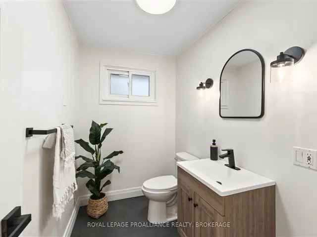 House For Sale in Kingston, Ontario