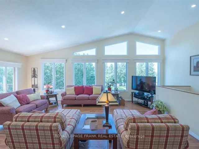 House For Sale in Kawartha Lakes, Ontario