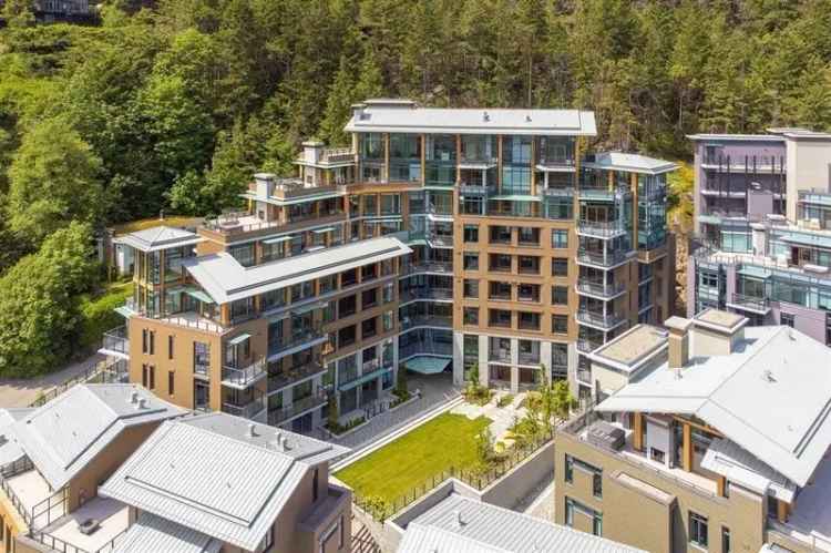 A $1,880,000.00 Townhouse with 2 bedrooms in Horseshoe Bay WV, West Vancouver