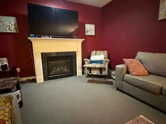 House For Rent in Hamilton, Ontario