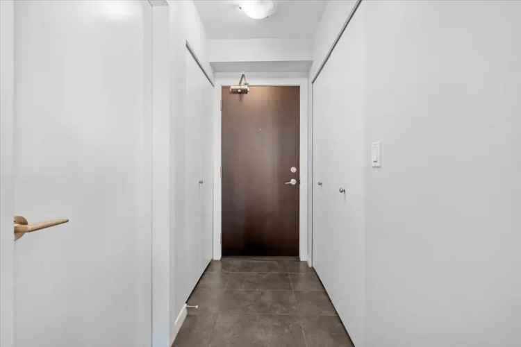 Brentwood Park Condo 2 Beds 2 Baths 980 sqft