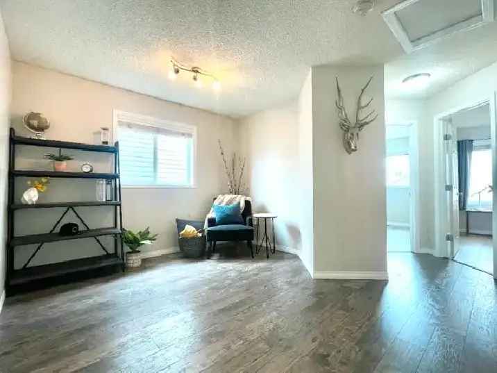 Rent 2 Bed Suite in Silverberry with Bonus Room and Modern Features