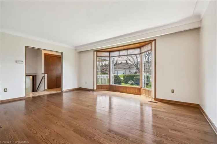 Spacious 4-Level Side Split Family Home on 1/2 Acre Lot in Waterdown