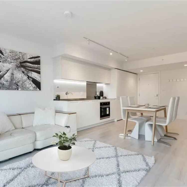 Downtown Vancouver 1 Bedroom + Den Apartment for Rent