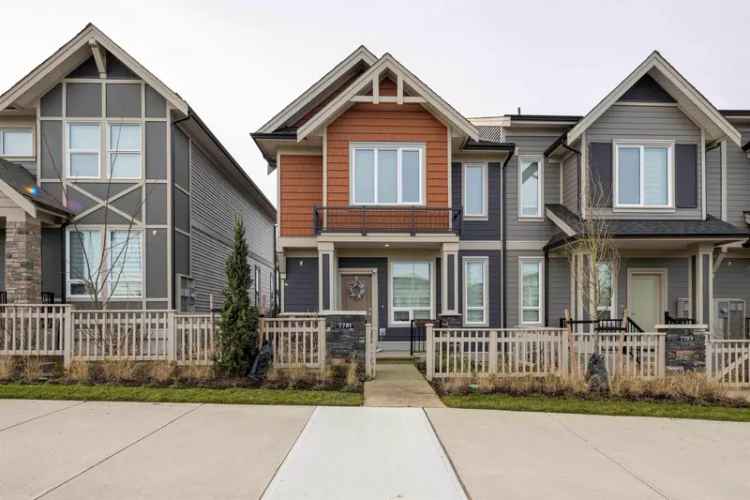 4 Bedroom Row Home in Willoughby Heights Langley
