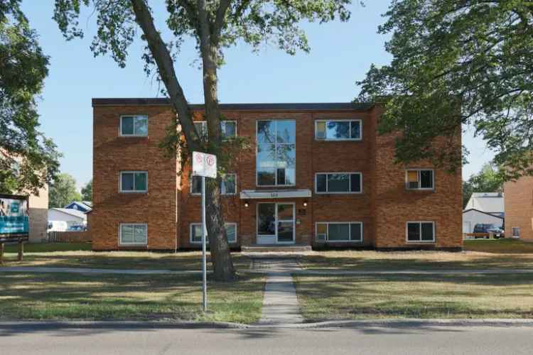 Apartment For Rent in 122, Kildare Avenue East, Winnipeg, Manitoba