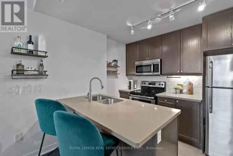 Durand District 1+Den Condo - Upgraded Kitchen Balcony Amenities