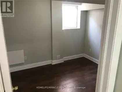 1 room apartment of 313 m² in Toronto