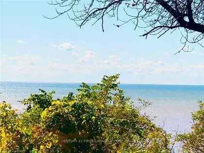 2 Bedroom House with Panoramic Lake Views