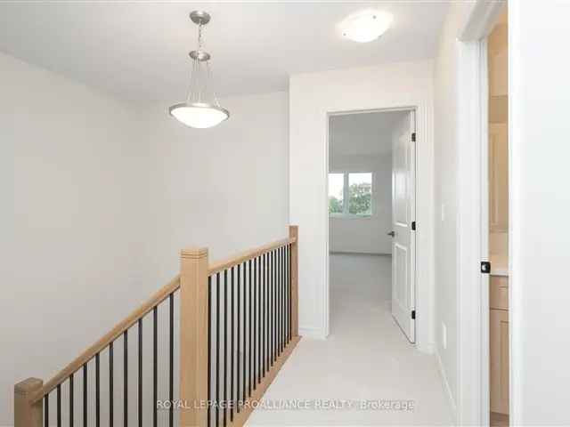 Stunning Executive Townhome in Riverview