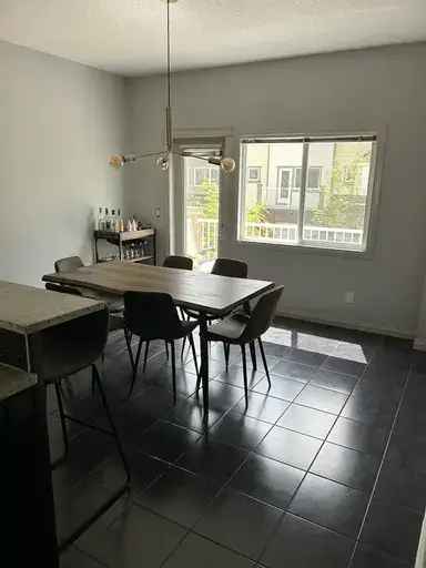 Wentworth Villas Townhouse - 3 Beds 2.5 Baths Calgary West Springs