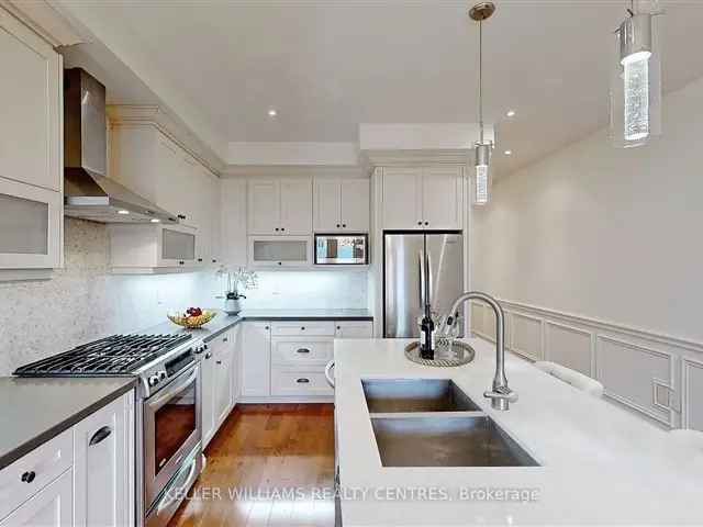 House For Sale in Toronto, Ontario