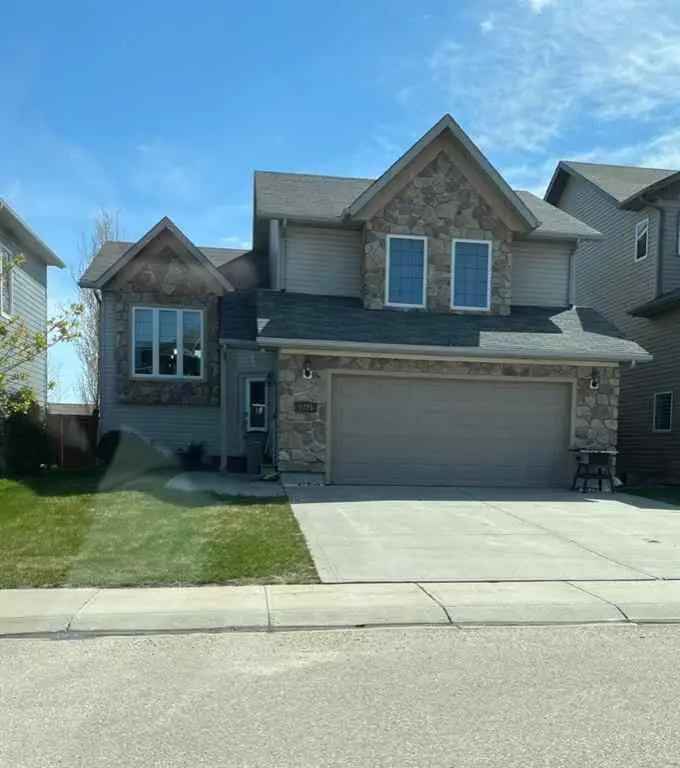 House For Rent in Grande Prairie, Alberta