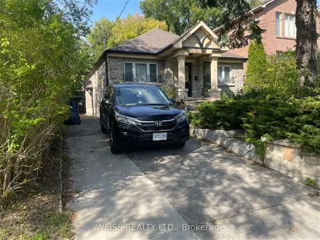 3+2 Bedroom Stone Bungalow Near Lawrence Plaza