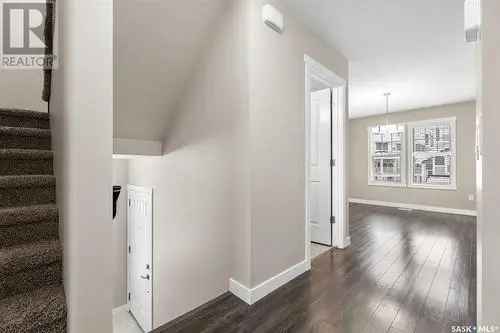 Townhouse For Sale In Stonebridge, Saskatoon, Saskatchewan