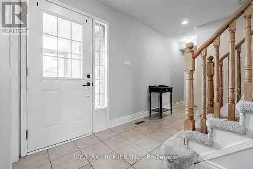 House For Sale in Barrie Ontario 4 Beds 35 Baths