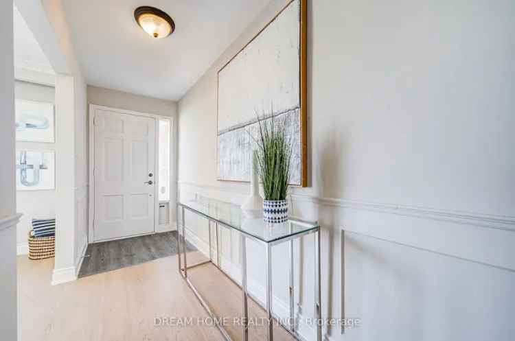 Gorgeous All Brick 4 Level Backsplit in Central Mississauga