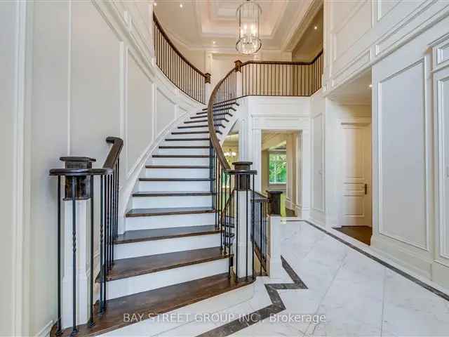 Elegant Custom Home in Southwest Oakville